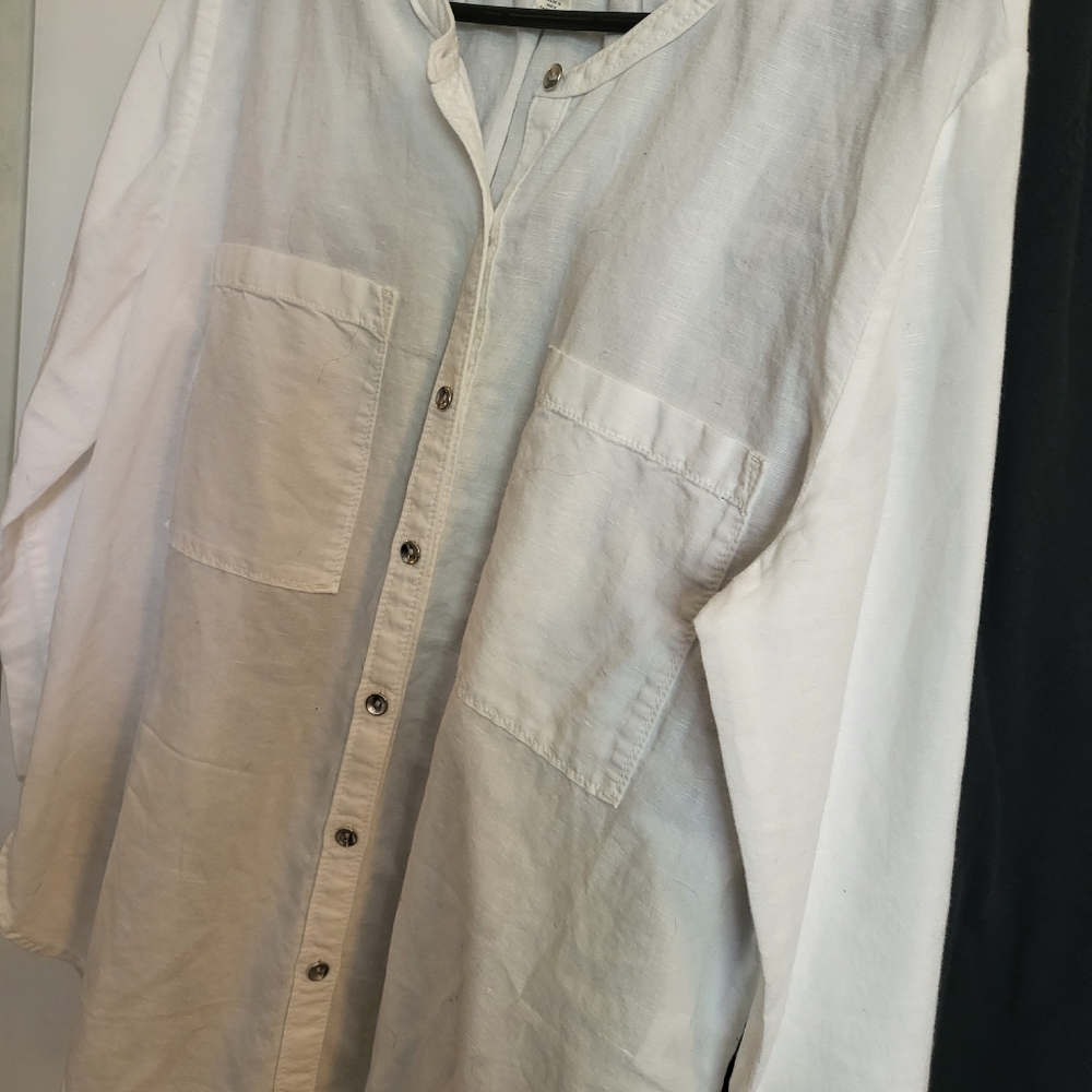 Caslon button front linnen white peasant blouse.  L See pictures